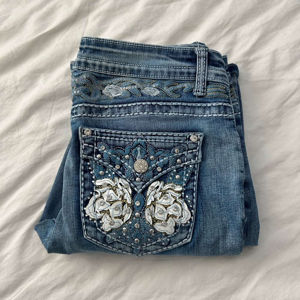 Blue Embellished Women’s Jeans with Decorative Back Pocket